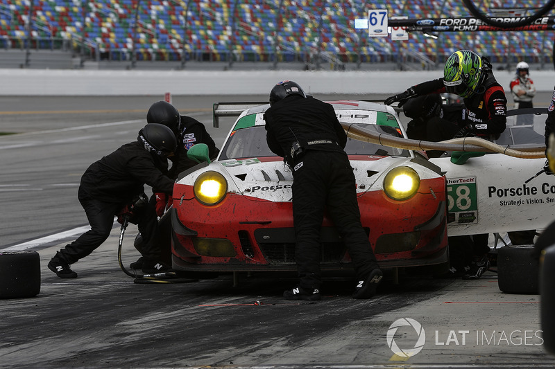 Pitstop, #58 Wright Motorsports Porsche 911 GT3 R, GTD: Patrick Long, Christina Nielsen, Robert Renauer, Mathieu Jaminet