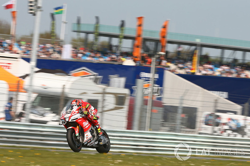 Lorenzo Savadori, Milwaukee Aprilia