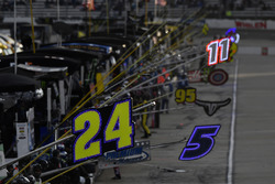 Chase Elliott, Hendrick Motorsports Chevrolet pit sign
