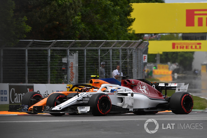 Marcus Ericsson, Sauber C37 et Stoffel Vandoorne, McLaren MCL33