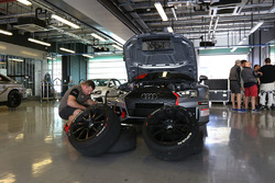 Pit Lane Competizioni garage
