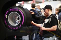 Le stand Pirelli