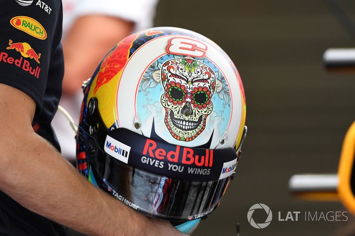 Daniel Ricciardo, Red Bull Racing casco