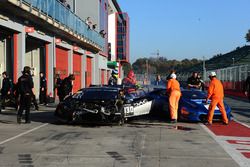 #130 DAC Motorsport: Brandon Gdovic, Emmanuel Anassis, crashed car