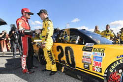 Matt Kenseth, Joe Gibbs Racing Toyota, Dale Earnhardt Jr., Hendrick Motorsports Chevrolet