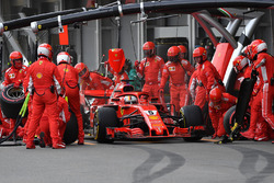 Sebastian Vettel, Ferrari SF71H PIT STOP
