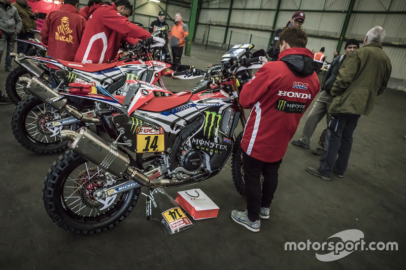 Preparativos del Monster Energy Honda Team