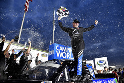 Race winner Brett Moffitt, Hattori Racing Enterprises, AISIN Atlanta Toyota Tundra