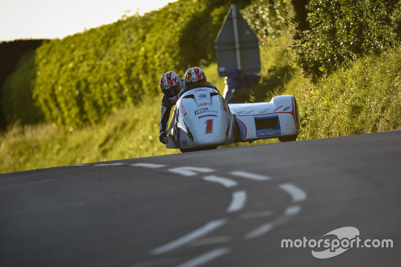 Sidecar TT 2: 1. Platz - Ben Birchall / Tom Birchall, LCR / IEG Racing
