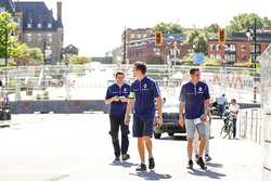 Sébastien Buemi, Renault e.Dams, walks the track