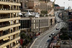 Kevin Magnussen, Haas F1 Team VF-17; Sergio Perez, Sahara Force India F1 VJM10; Lance Stroll, Willia