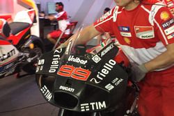 Neue Verkleidung am Bike von Jorge Lorenzo, Ducati Team