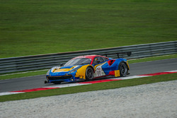 #11 Singha Motorsport Team Ferrari 488 GT3: Piti Bhirom Bhakdi, Carlo van Dam, Frank Yu, Tanart Sathienthirakul