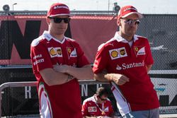 Sebastian Vettel, Ferrari; Kimi Raikkonen, Ferrari