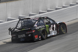 Crash: Kurt Busch, Stewart-Haas Racing, Ford