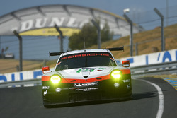 #91 Porsche Team Porsche 911 RSR: Richard Lietz, Frédéric Makowiecki, Patrick Pilet