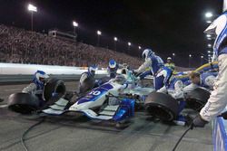 Tony Kanaan, Chip Ganassi Racing Honda au stand