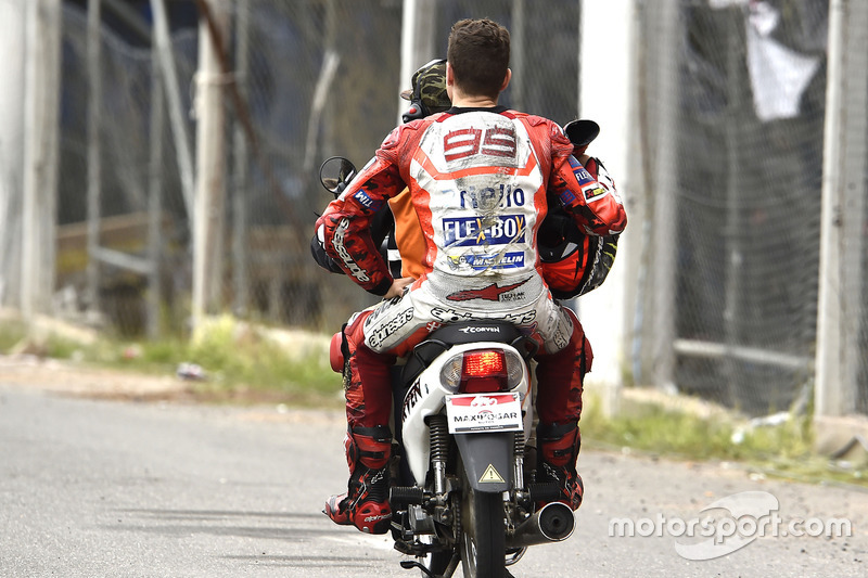 Jorge Lorenzo, Ducati Team, crash