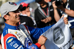 Polesitter Helio Castroneves, Team Penske Chevrolet