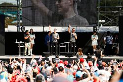 Stoffel Vandoorne, McLaren, Jenson Button, McLaren, on the F1 stage