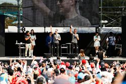 Stoffel Vandoorne, McLaren, Jenson Button, McLaren, on the F1 stage