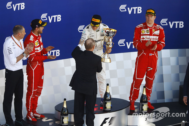 Valtteri Bottas, Mercedes AMG F1, Vladimir Putin, Sebastian Vettel, Ferrari, Kimi Raikkonen, Ferrar