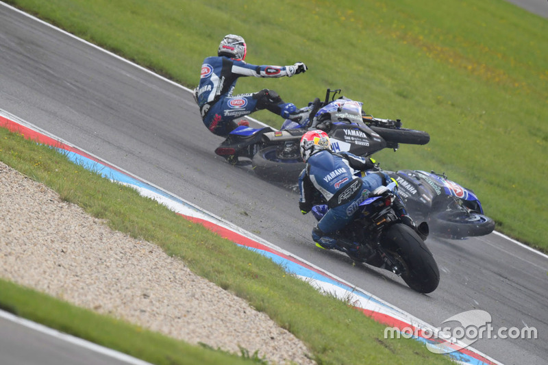 Crash von Federico Caricasulo, GRT Yamaha Official WorldSSP Team, Lucas Mahias, GRT Yamaha Official WorldSSP Team