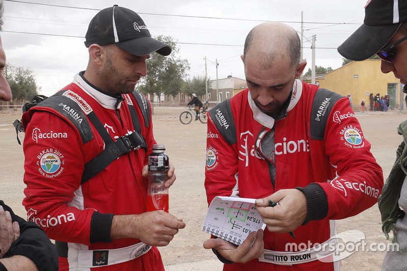 #389 Pablo Cantó, Jatón Racing (en la foto, su copiloto, Ariel Jatón, a la izquierda)