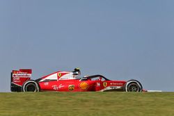 Kimi Raikkonen, Ferrari SF16-H con el Halo en el auto