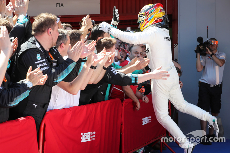 Yarış galibi Lewis Hamilton, Mercedes AMG F1