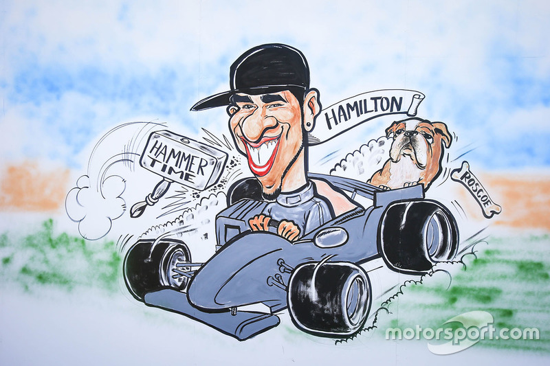 Ele também fez uma caricatura de Lewis Hamilton.