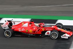 Sebastian Vettel, Ferrari SF70H, mit Cockpitschutz Shield