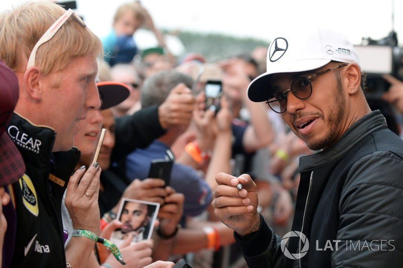 Lewis Hamilton, Mercedes AMG F1 signs autographs for the fans at the autograph session