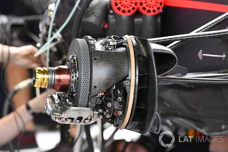 Red Bull Racing RB13 front brake and wheel hub detail