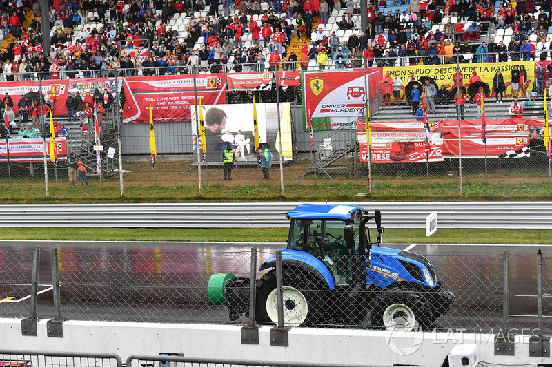 Tractor dries the track