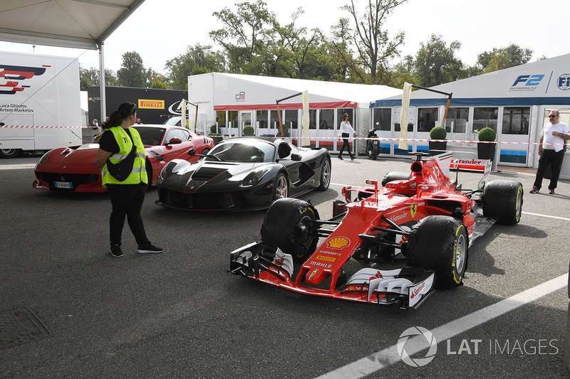 Ferrari display