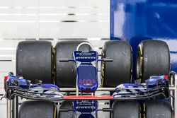 Nez et aileron avant de la Scuderia Toro Rosso STR12