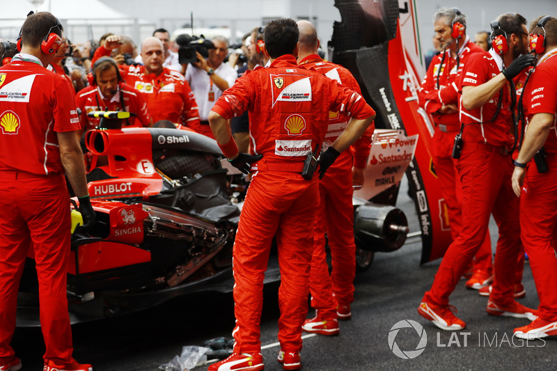 Ferrari отправляет Кими на прогулку