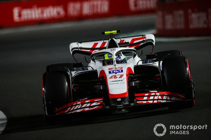 Mick Schumacher, Haas VF-22