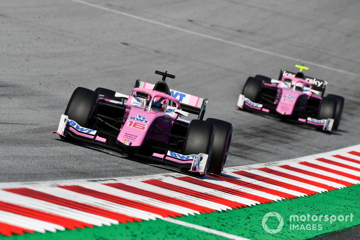 Artem Markelov, HWA Racelab, precede Giuliano Alesi, HWA Racelab