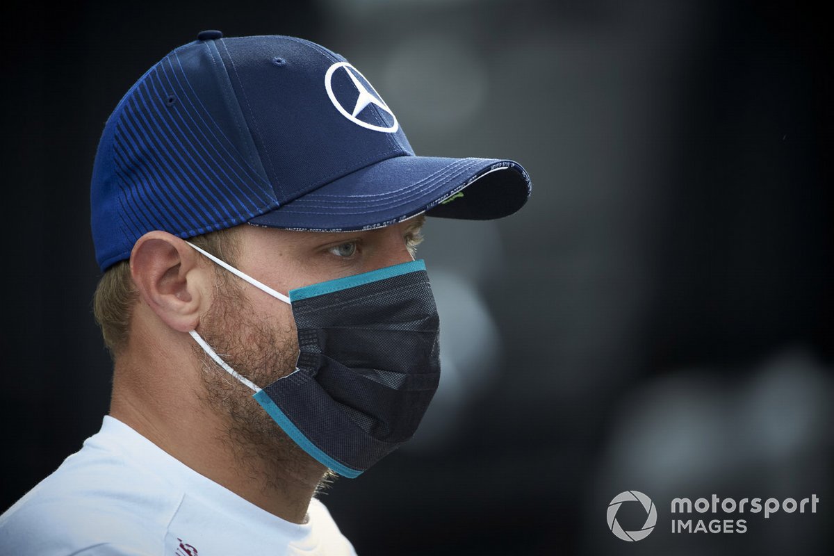 Valtteri Bottas, Mercedes-AMG Petronas F1 speaks to the media