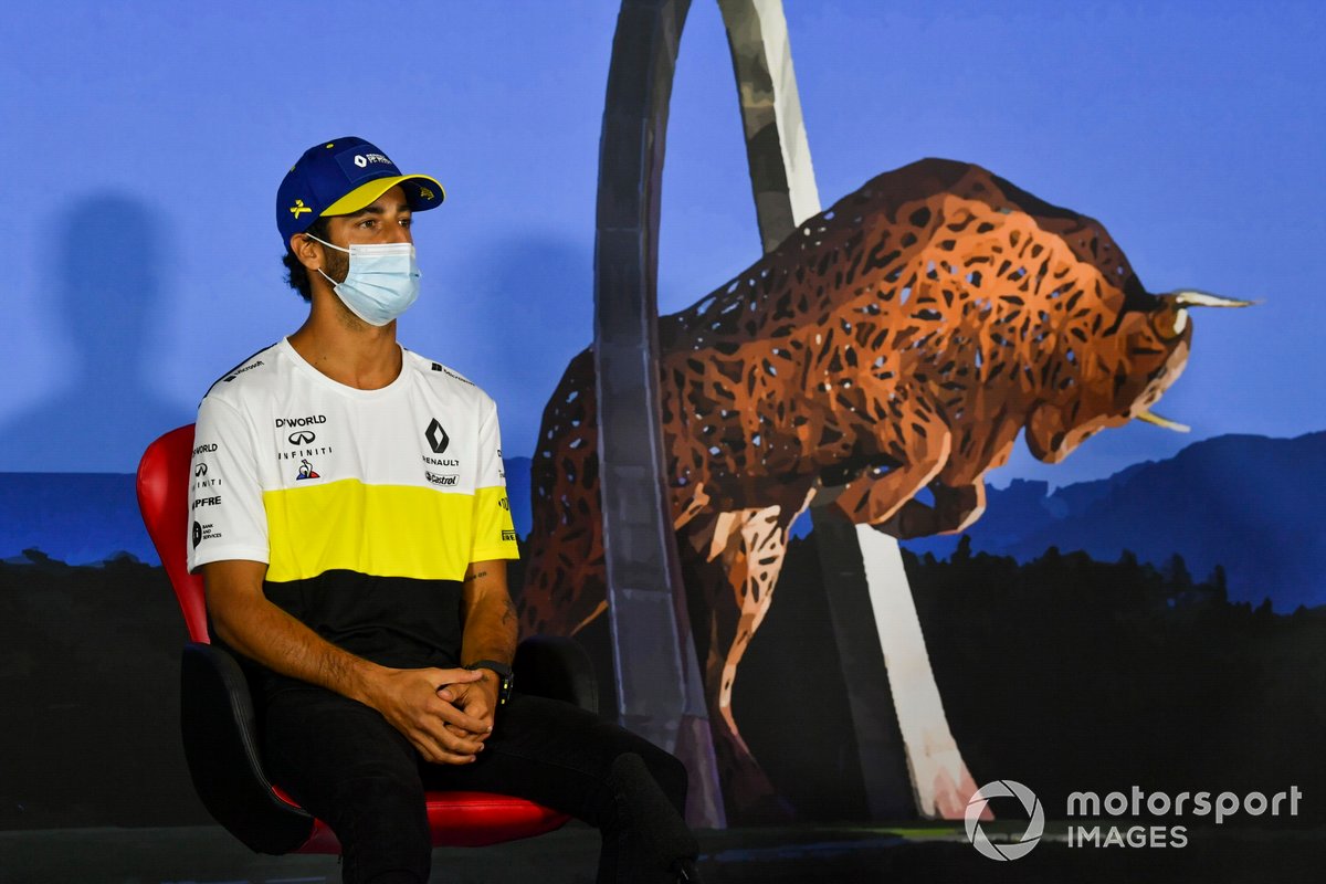 Daniel Ricciardo, Renault F1 Team durante la conferenza stampa