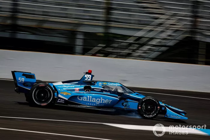 Max Chilton, Carlin Chevrolet locks up his right front