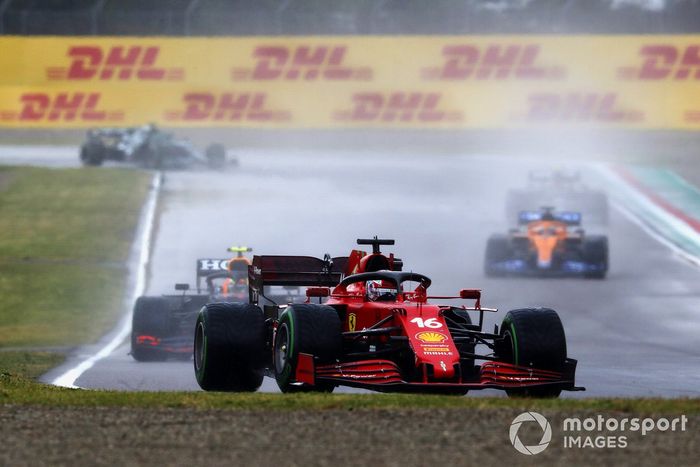 Charles Leclerc, Ferrari SF21, Sergio Pérez, Red Bull Racing RB16B