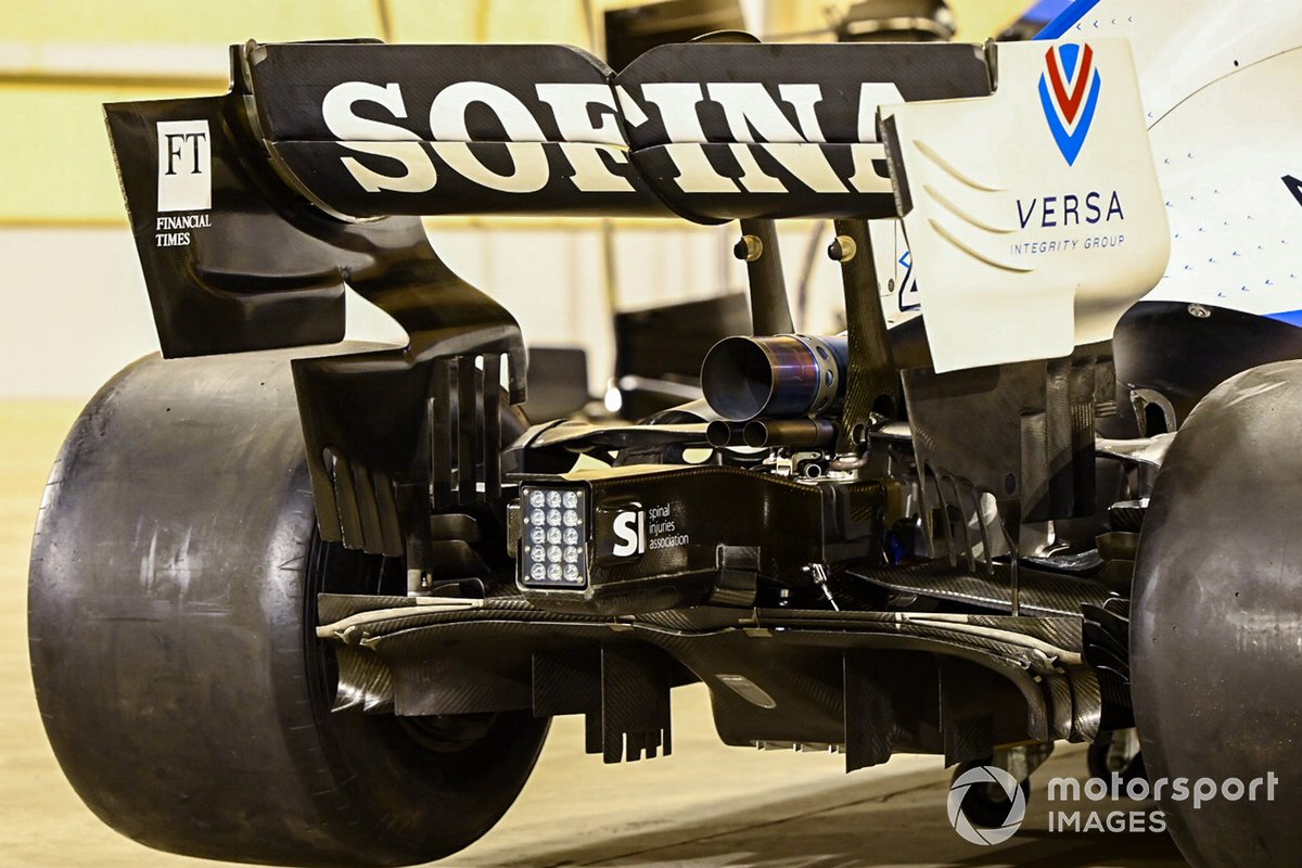Williams FW43: Heckpartie