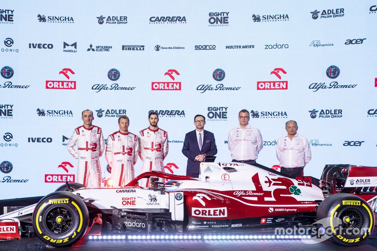 Antonio Giovinazzi, Kimi Raikkonen, Robert Kubica, Alfa Romeo Racing, Antonio Giovinazzi, Kimi Raikkonen, Robert Kubica, Alfa Romeo Racing, Daniel Obajtek, PKN Orlen/CEO, Frédéric Vasseur, Team Principal, Jan Monchaux, Direttore tecnico