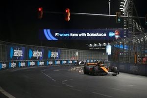 Lando Norris, McLaren MCL60, Daniel Ricciardo, AlphaTauri AT04