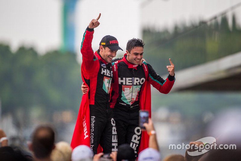 A saga dos irmãos Vitor e Felipe Baptista na corrida final da Porsche em Interlagos