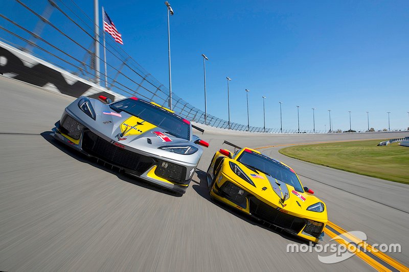 #4 Corvette Racing Corvette C7.R: Oliver Gavin, Tommy Milner, Marcel Fässler, #3 Corvette Racing Corvette C7.R: Antonio Garcia, Jordan Taylor, Nicky Catsburg