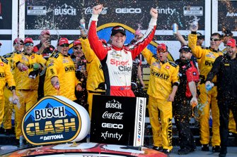 Erik Jones, Joe Gibbs Racing, Toyota Camry Sports Clips